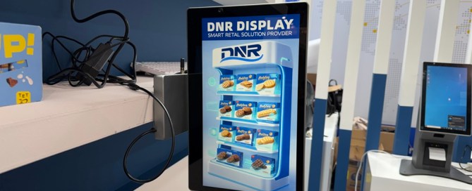 digital signage hardware